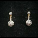 Pendientes vintage oro amarillo y blanco 18k con circonitas blancas, cierre Omega