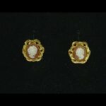 Pendientes oro amarillo 18k con camafeo, cierre tipo catalán