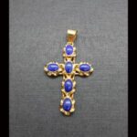 Cruz oro amarillo 18k de Lapislázuli